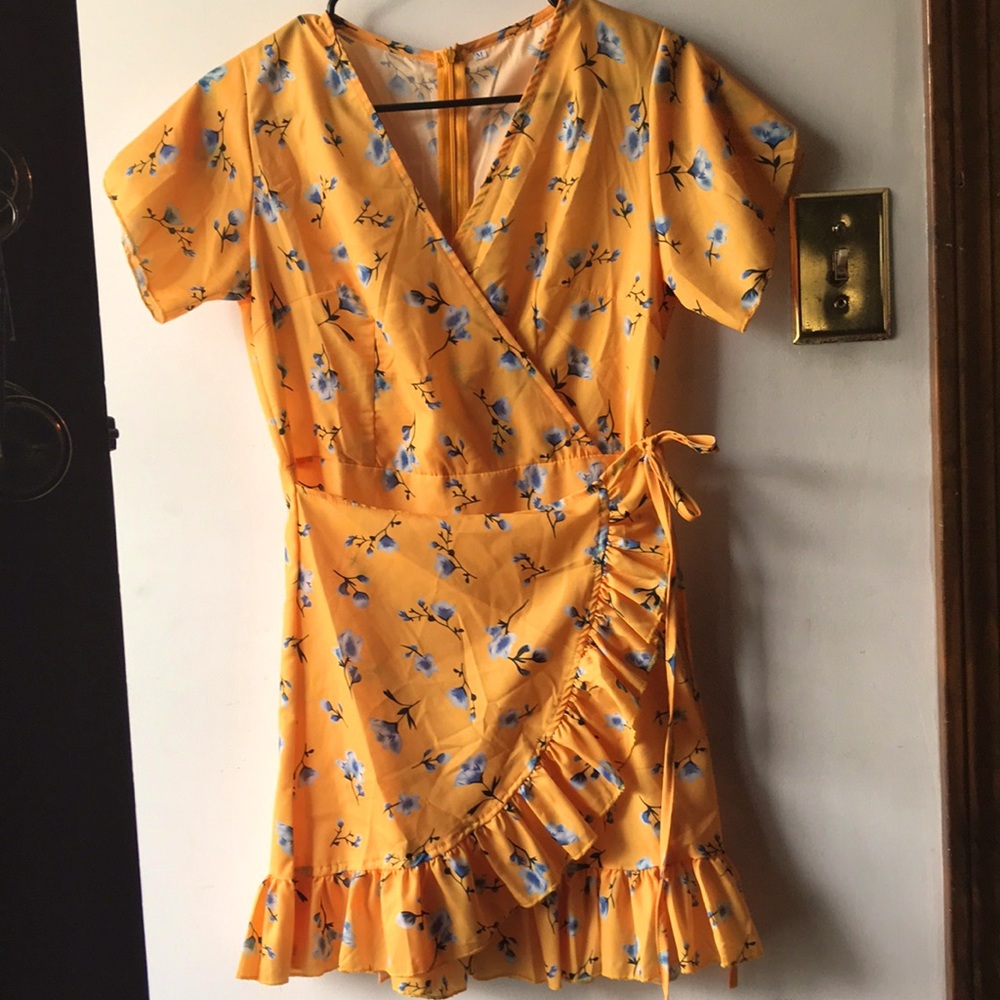 Summer sundress! Yellow dress with blue flowers!